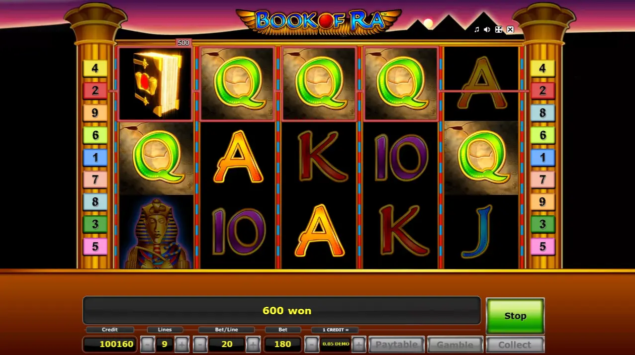 Spilleautomaten Book of Ra viser frem spinnende hjul med hieroglyfer og det ikoniske boksymbolet.