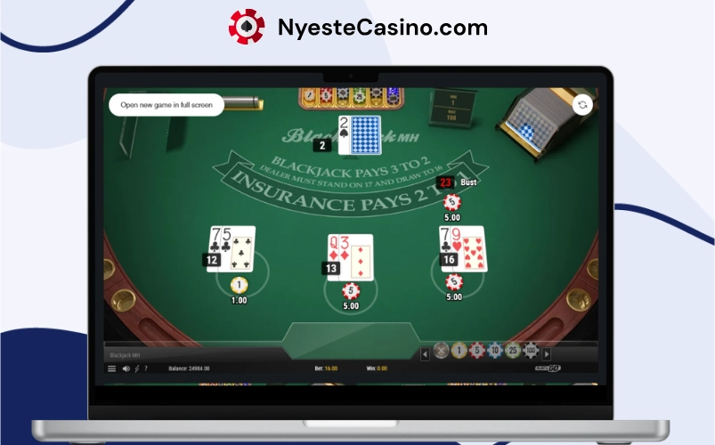 Blackjack-spill med kortkombinasjoner og gevinststatus.